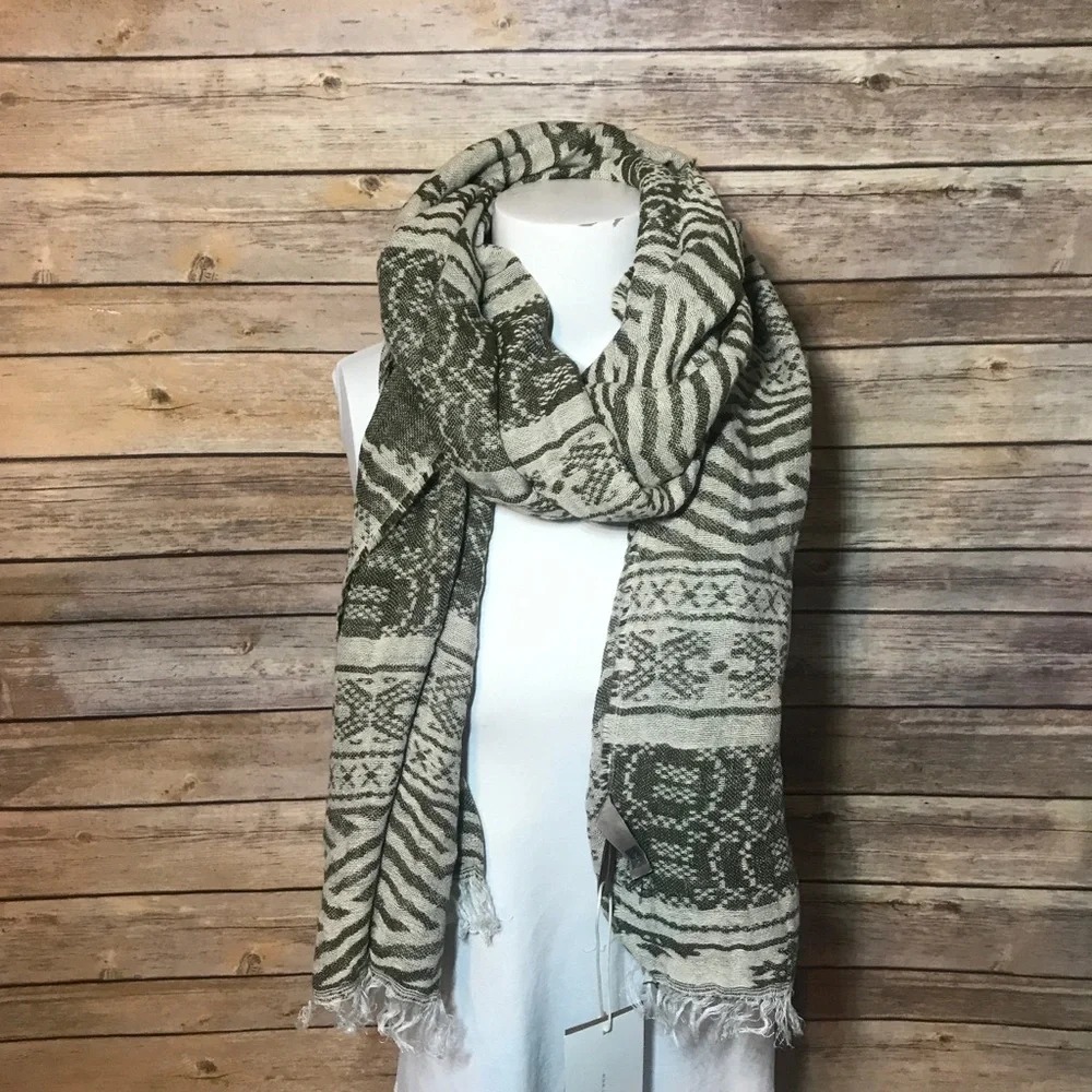 Look by M scarf